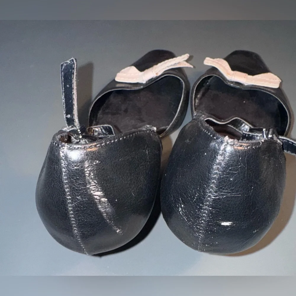 Aerosoles Elegant Black Little Heels with Cream Bow, Size 8 - Picture 10 of 16